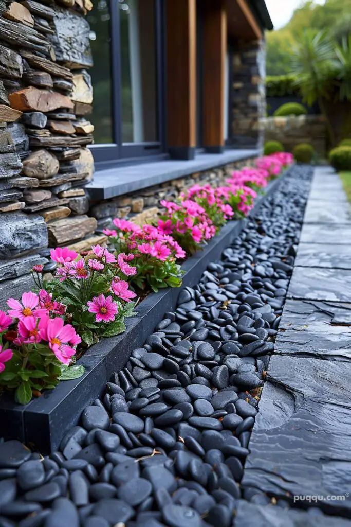 small-flower-bed-ideas-17