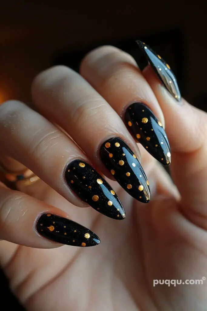black-yellow-nails-29