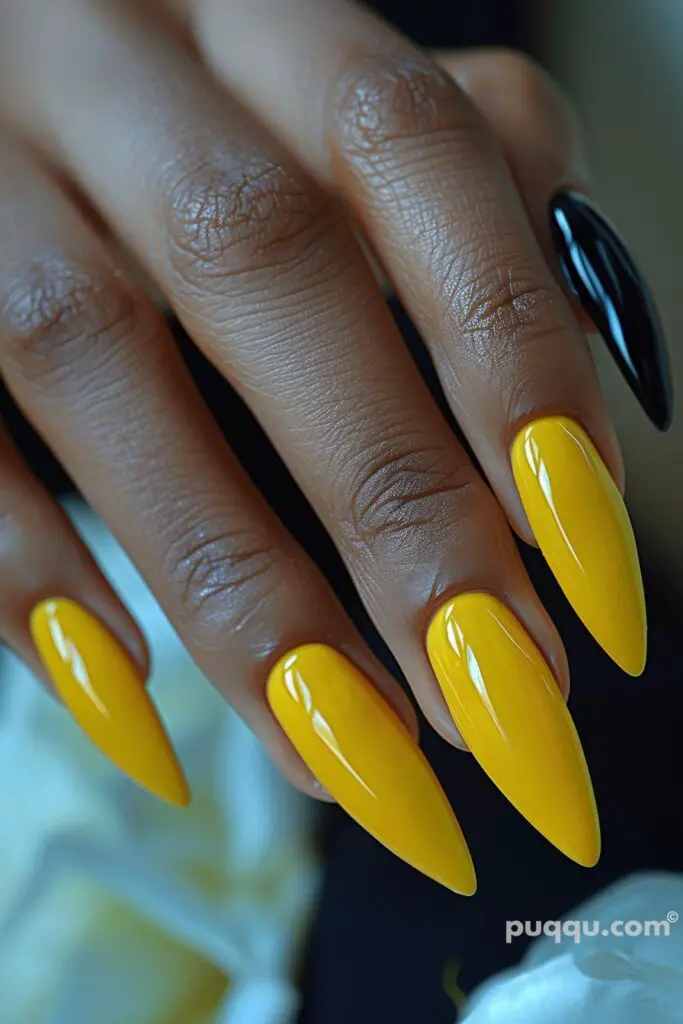 black-yellow-nails-39