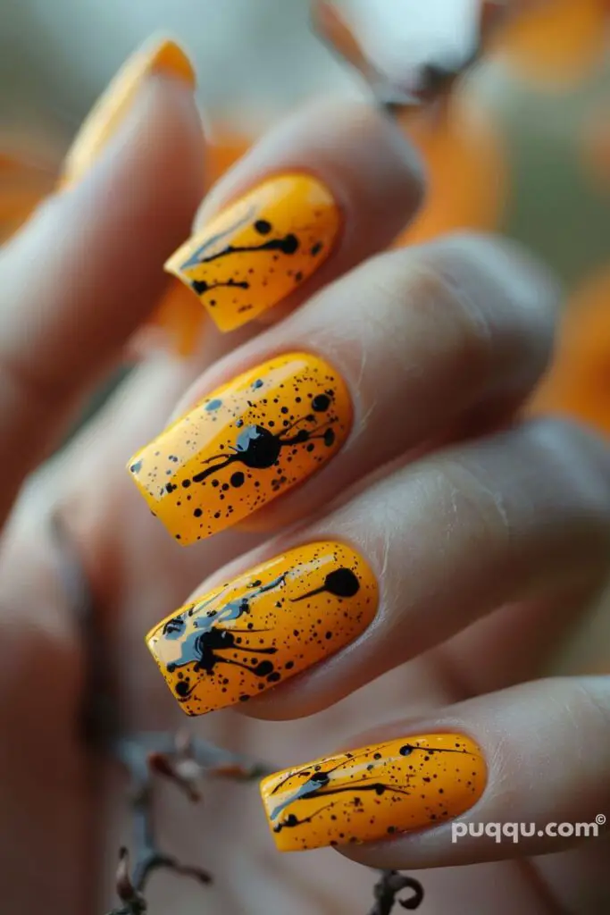 black-yellow-nails-41