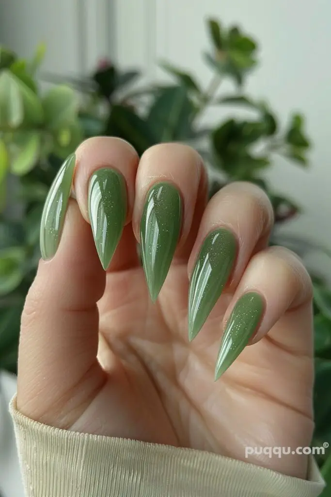 green-nails-78