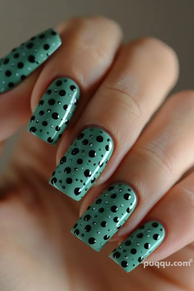 polka-dot-nail-designs-14