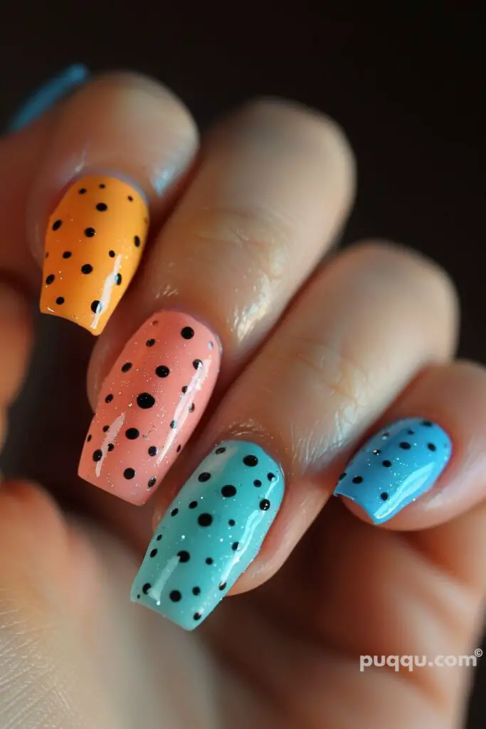 polka-dot-nail-designs-27