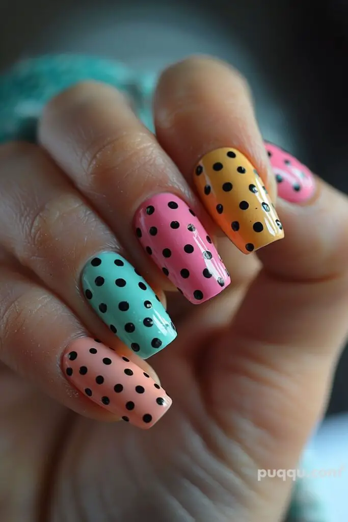 polka-dot-nail-designs-38
