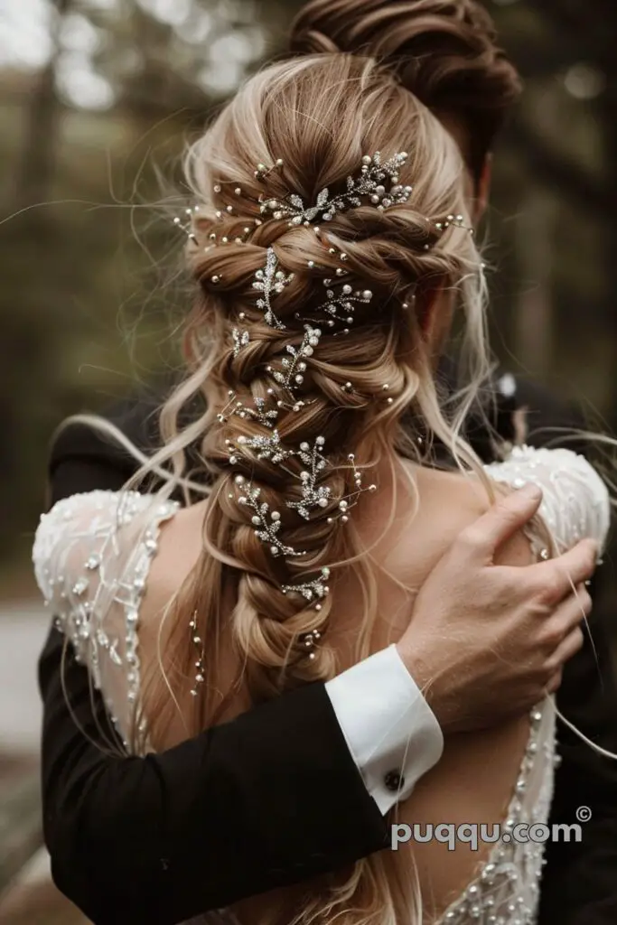 wedding-hairstyles-2024-110