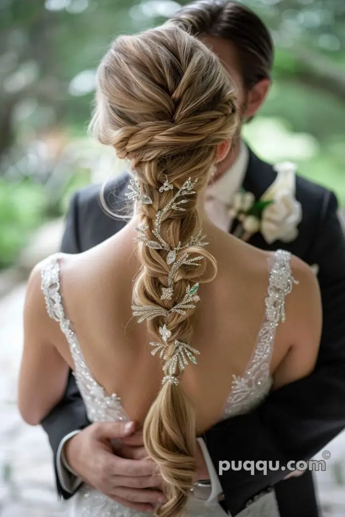 wedding-hairstyles-2024-192