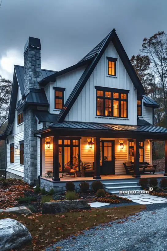 Modern Farmhouse Exterior: A Blend of Elegance and Rusticity - Puqqu