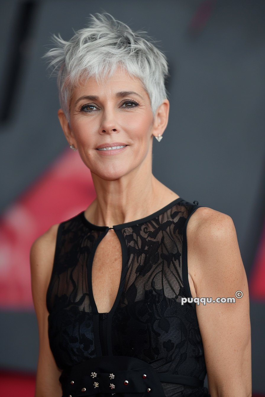 pixie-haircuts-gray-hair-2