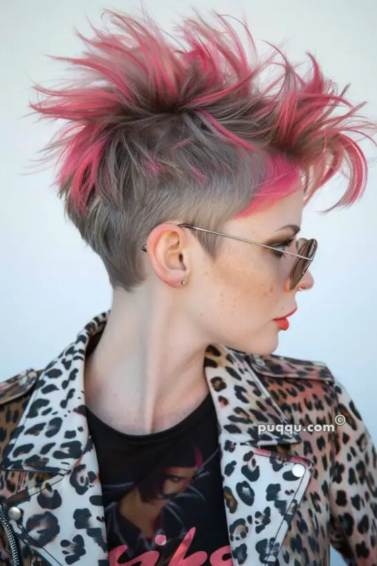 Mohawk Haircut for Women: Bold, Edgy, and Unapologetically You - Puqqu