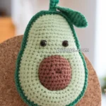 Amigurumi Avocado Fridge Magnet – FREE Crochet Pattern