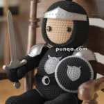 Amigurumi Black Knight – FREE Crochet Pattern
