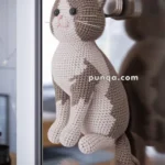 Amigurumi Cat Fridge Magnet – FREE Crochet Pattern