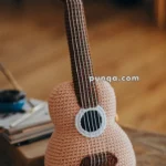 Amigurumi Guitar – FREE Crochet Pattern
