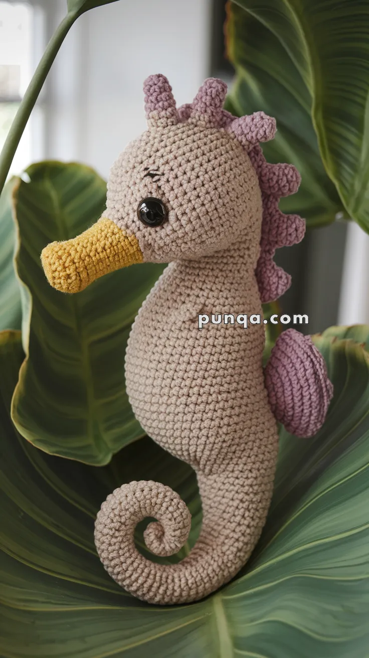 Amigurumi Seahorse – FREE Crochet Pattern