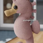 Amigurumi Seahorse Fridge Magnet – FREE Crochet Pattern