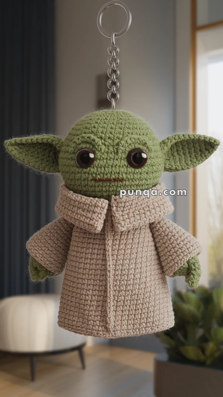 Amigurumi Yoda Keychain – FREE Crochet Pattern